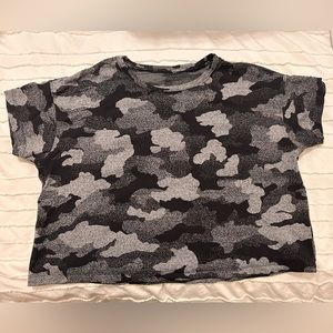 Lululemon crop camo t shirt